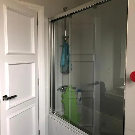 Casa En Bouzas Con Piscina Y Proxima A La Playa