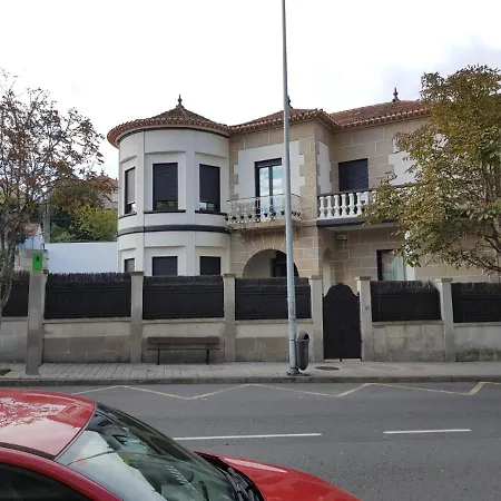 Casa En Bouzas Con Piscina Y Proxima A La Playa Holiday home Vigo