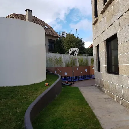 Casa En Bouzas Con Piscina Y Proxima A La Playa Vigo