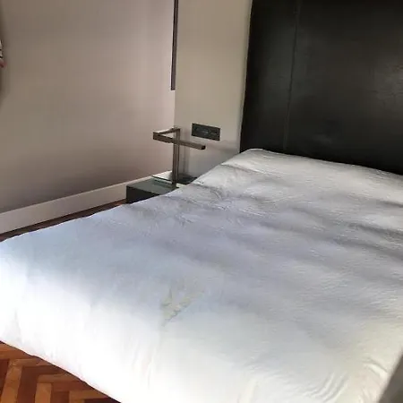 Casa En Bouzas Con Piscina Y Proxima A La Playa *